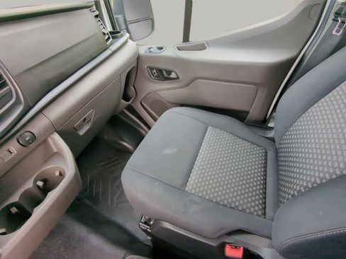 Certified 2024 Ford Transit 250 Low Roof w/ Exterior Upgrade Package image 44