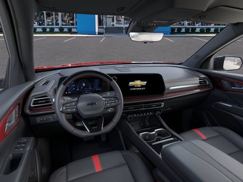 New 2026 Chevrolet Traverse RS w/ LPO, Floor Liner Package FWD image 15