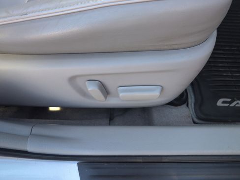 Used 2015 Toyota Camry XLE image 11