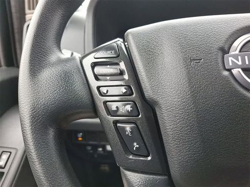 Used 2022 Nissan Frontier S w/ Graphics Package image 17