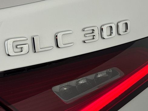Certified 2025 Mercedes-Benz GLC 300 4MATIC image 10
