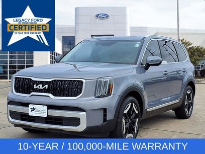 Used 2025 Kia Telluride EX w/ EX Captain's Chair Package