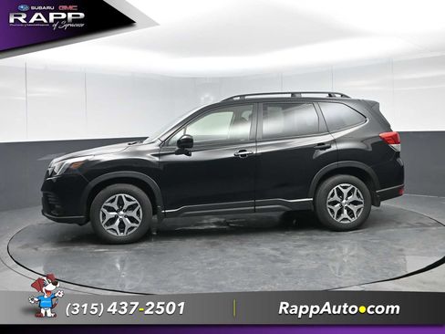 Used 2024 Subaru Forester Premium AWD/4WD image 4