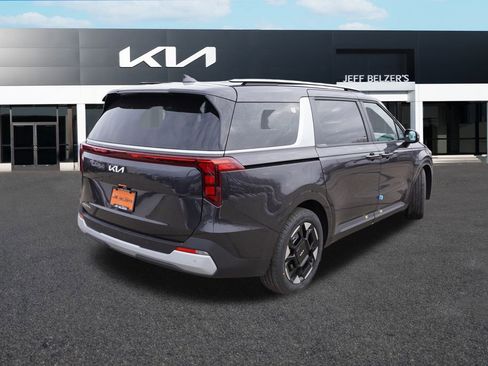 New 2026 Kia Carnival EX image 3