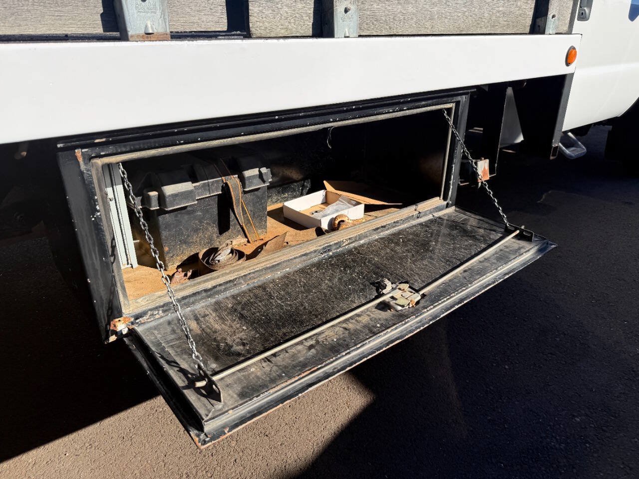 Used 2010 Ford F550 2WD Regular Cab Super Duty image 19