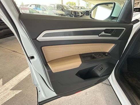 Used 2022 Volkswagen Atlas Cross Sport SE w/ Black Wheel Package image 49