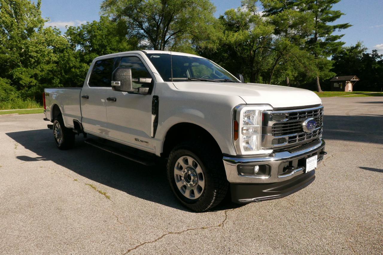 Used 2024 Ford F350 XLT AWD/4WD image 4