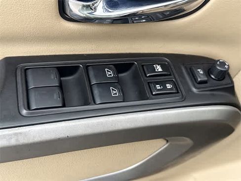 Used 2015 Nissan Armada Platinum image 7