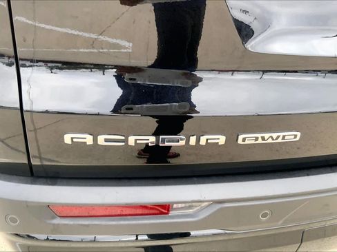 Used 2025 GMC Acadia AT4 w/ Super Cruise Package image 9