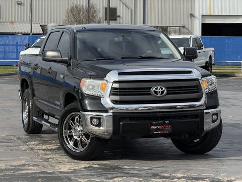 Used 2015 Toyota Tundra SR5 w/ SR5 Upgrade Package image 3