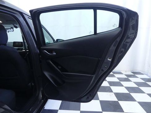 Used 2017 MAZDA MAZDA3 Sport w/ Preferred Equipment Package image 26