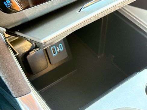 Used 2020 Ford Explorer ST w/ Premium Technology Package image 11