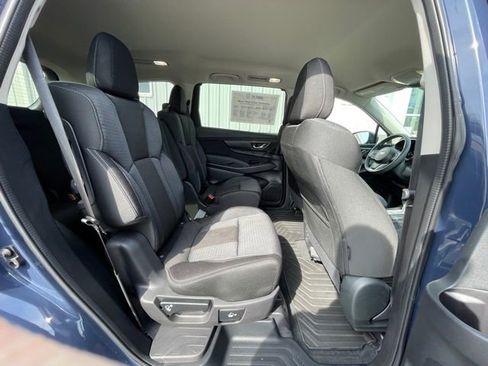 Certified 2025 Subaru Ascent Premium image 23