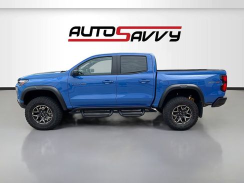 Used 2025 Chevrolet Colorado ZR2 w/ Technology Package AWD/4WD image 4