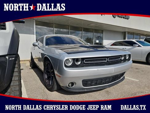 Used 2021 Dodge Challenger R/T RWD image 1