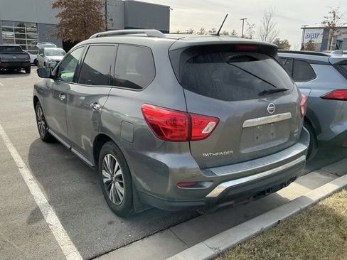 Used 2017 Nissan Pathfinder SV w/ Trailer Tow Package image 12