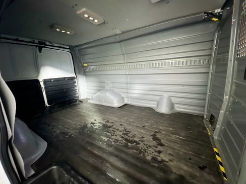 Used 2022 Chevrolet Express 2500 w/ Driver Convenience Package image 29