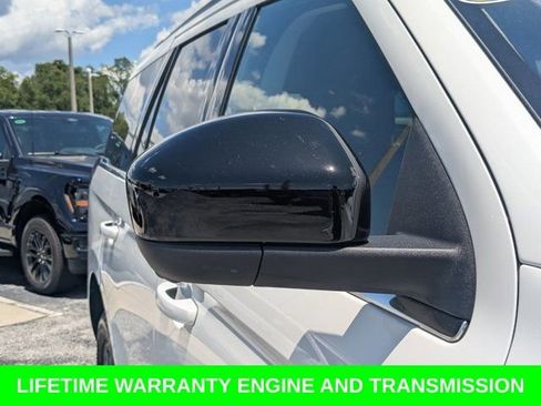 Used 2025 Ford Expedition Active RWD image 13