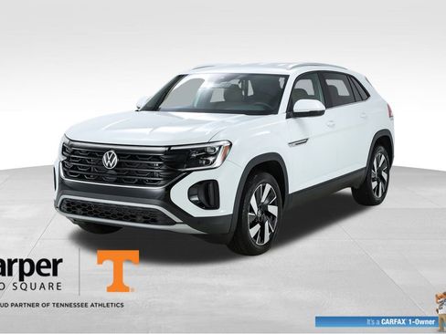 Used 2025 Volkswagen Atlas Cross Sport SE image 1