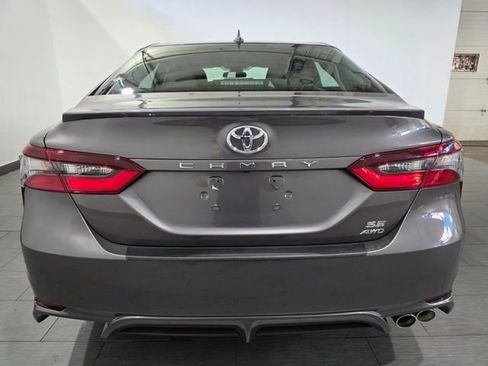 Used 2023 Toyota Camry SE image 4