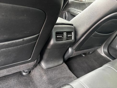 Used 2013 Honda Accord EX-L image 19