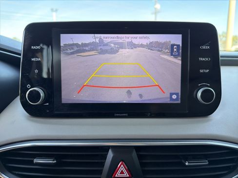 Used 2022 Hyundai Santa Fe SEL w/ Convenience Package image 4