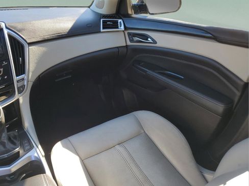 Used 2016 Cadillac SRX Performance w/ Driver Awareness Package image 11