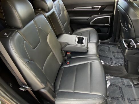 Used 2020 Kia Telluride S w/ S 8 Passenger Seating Package image 13