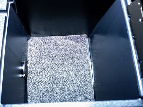 Used 2018 Toyota Tacoma SR image 17