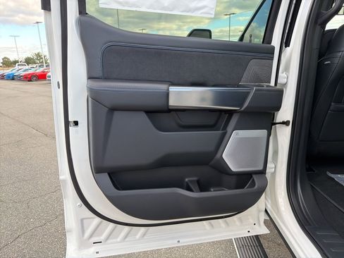 New 2025 Ford F250 Platinum image 16