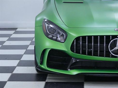 Used 2018 Mercedes-Benz AMG GT R image 34