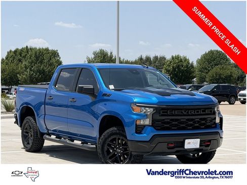 Used 2023 Chevrolet Silverado 1500 Custom Trail Boss w/ LPO, Dark Essentials Package AWD/4WD image 2