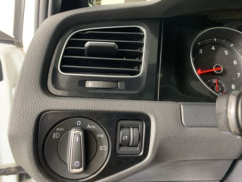 Used 2016 Volkswagen GTI SE w/ Lighting Package (SEL) FWD image 16