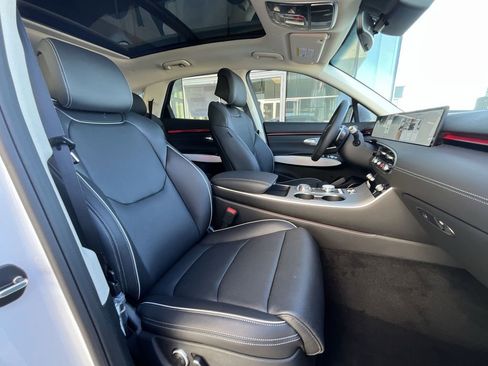 New 2026 Genesis GV70 2.5T Advanced AWD/4WD image 26