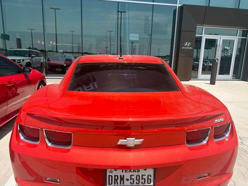 Used 2013 Chevrolet Camaro SS RWD image 6