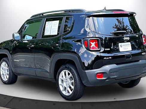 Certified 2022 Jeep Renegade Latitude AWD/4WD image 7