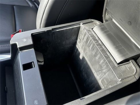 Certified 2023 Ford Explorer XLT w/ Equipment Group 202A image 26