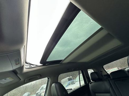 Used 2023 Volkswagen Atlas SEL R-Line image 18