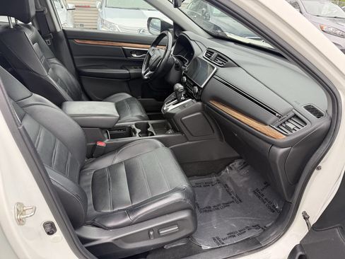 Used 2018 Honda CR-V Touring image 9