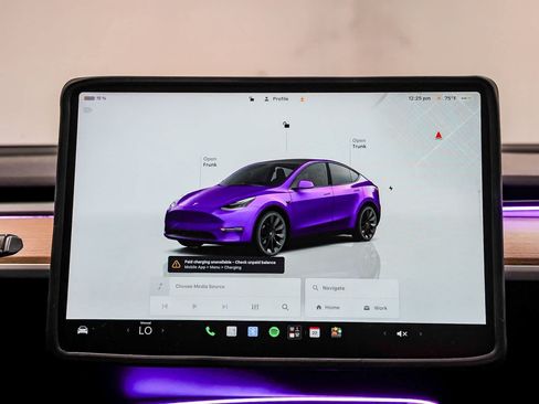 Used 2023 Tesla Model Y AWD image 14