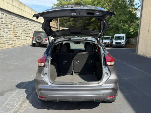 Used 2023 Nissan Kicks SV FWD image 34