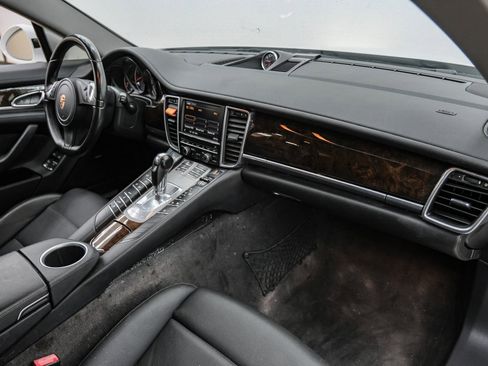 Used 2014 Porsche Panamera S image 11