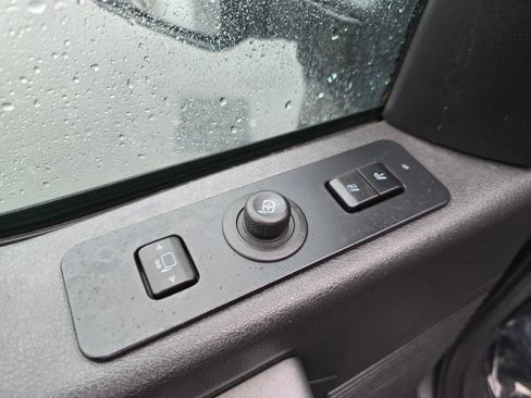 Used 2011 Ford F350 Lariat image 24