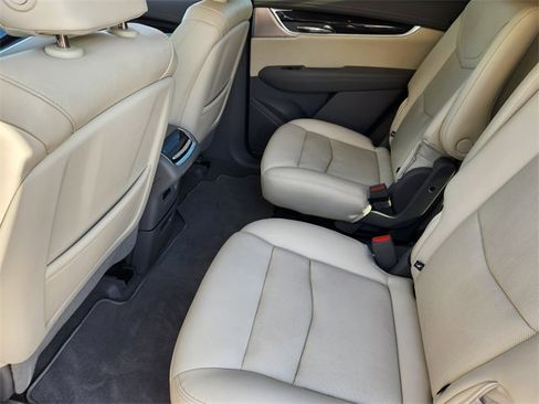 Used 2023 Cadillac XT6 Premium Luxury w/ Technology Package image 32