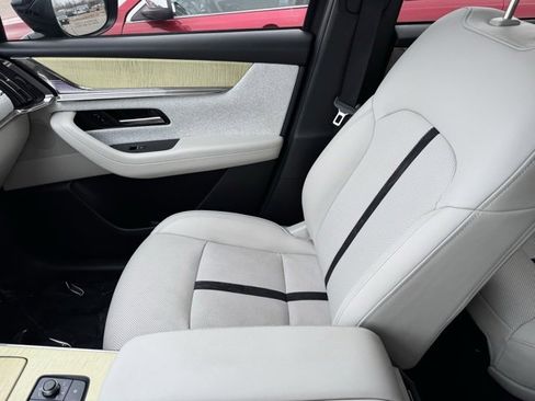 Certified 2025 MAZDA CX-90 3.3 Turbo S w/ Premium Plus image 27