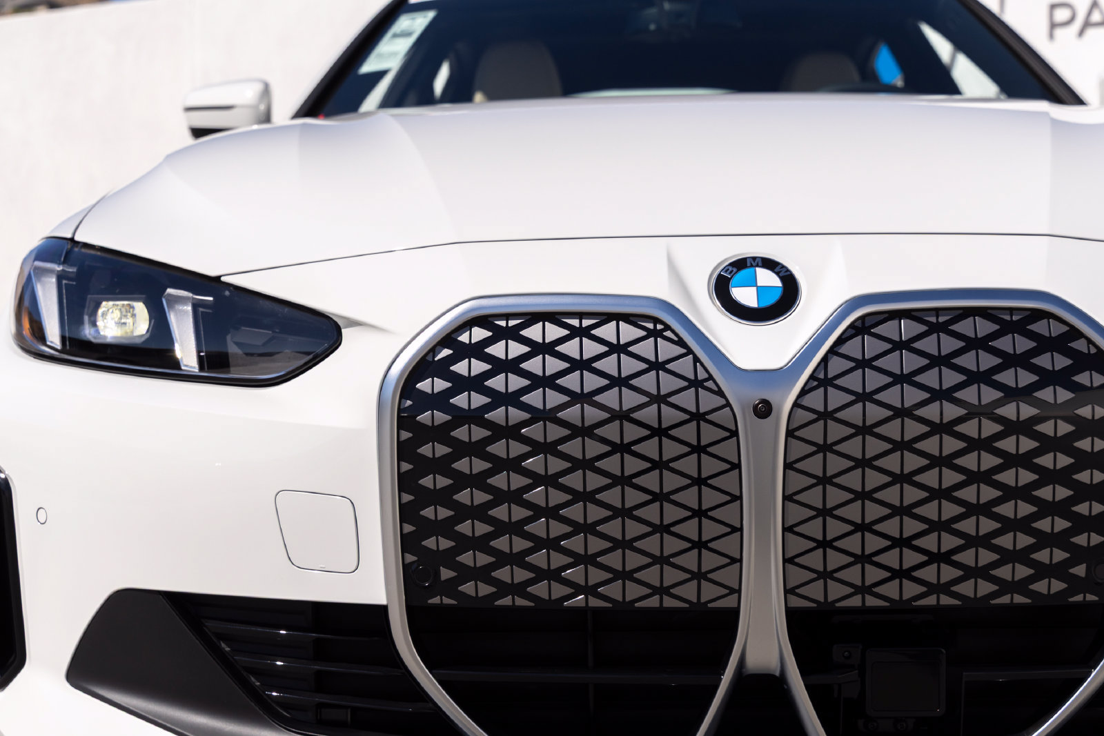 New 2026 BMW i4 eDrive40 w/ Premium Package RWD image 9
