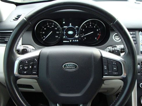 Used 2018 Land Rover Discovery Sport SE image 14