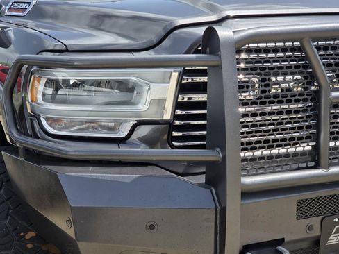 Used 2022 RAM 2500 Laramie AWD/4WD image 5