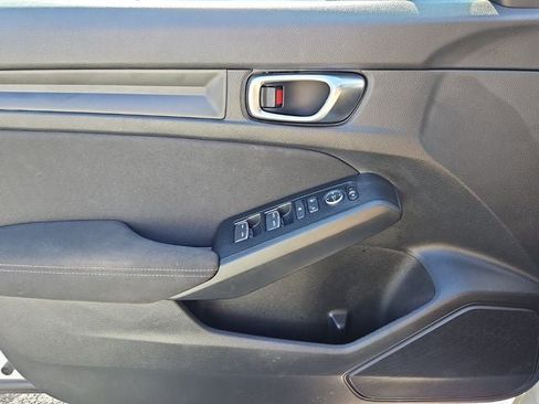 Used 2025 Honda Civic Sport image 28