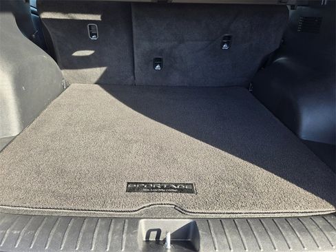 Certified 2024 Kia Sportage EX image 31